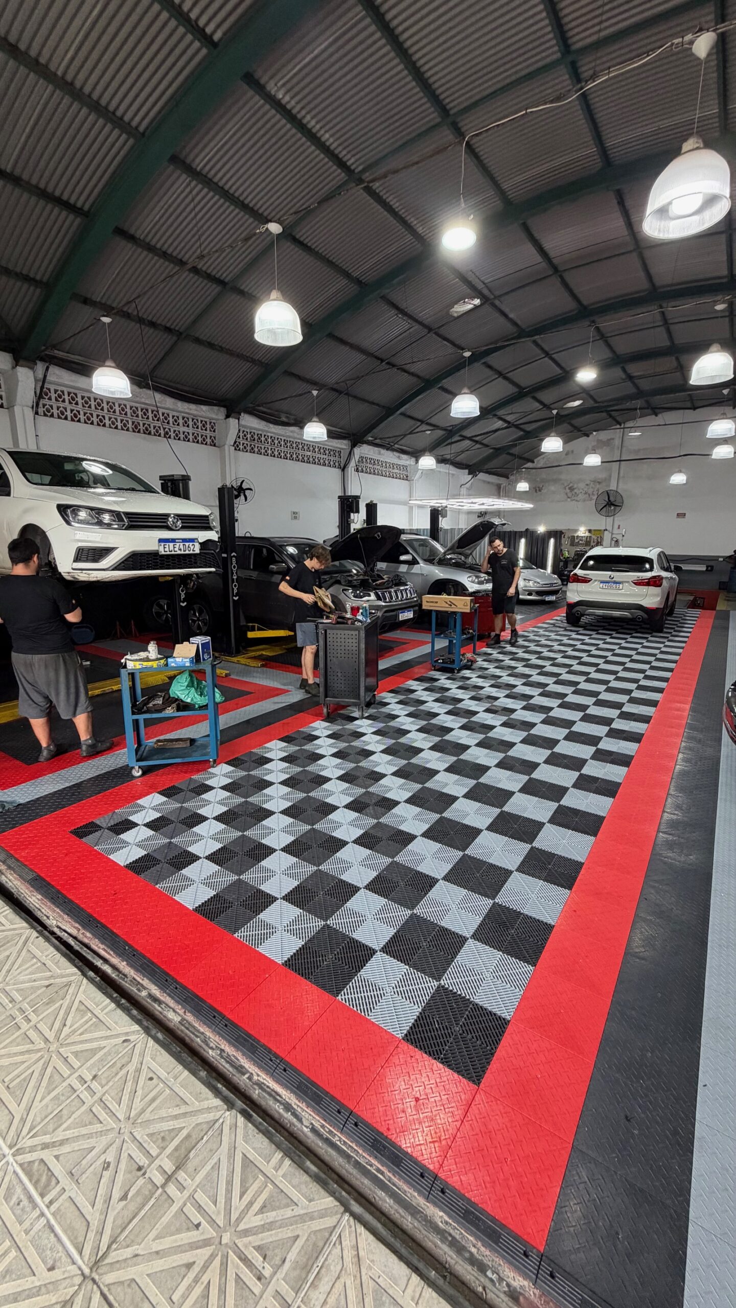 Mecânicos especializados em carros importados em São José SC
